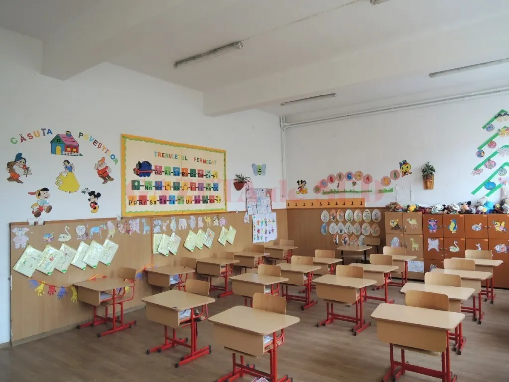 Astăzi au început înscrierile pentru clasa pregătitoare