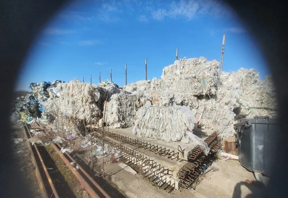 FOTO VIDEO Importuri ilegale de deșeuri. Percheziții în Călărași, Ilfov și Teleorman