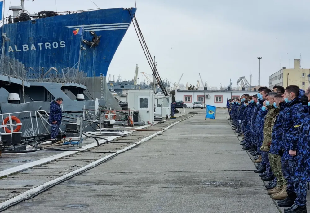 FOTO Ceremonii militare şi religioase de comemorare pentru militarii căzuţi la datorie în tragedia din Dobrogea 