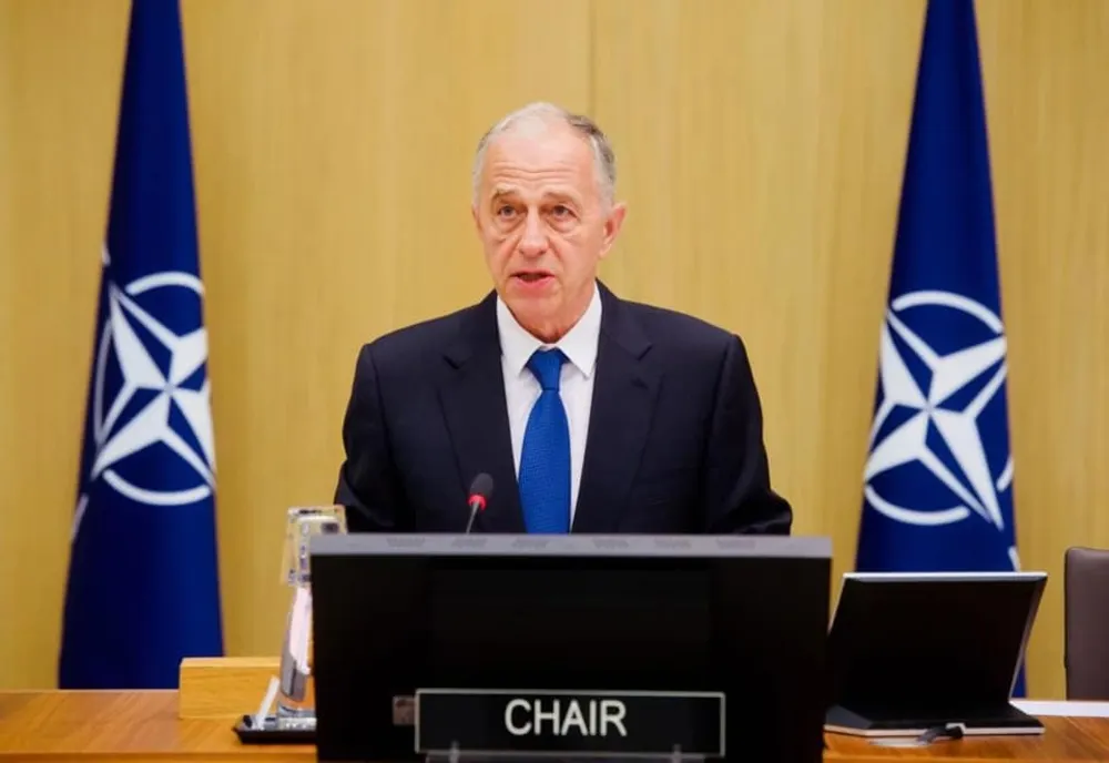 NATO anticipează un război lung în Ucraina. Geoană: Va fi și mai sângeros!