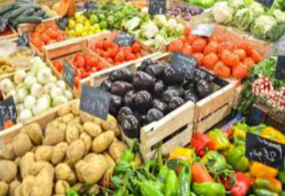 Anunț revoltător pentru români: se scumpesc alimentele - Marcel Boloș susține că doar alimentele de bază se vor ieftini