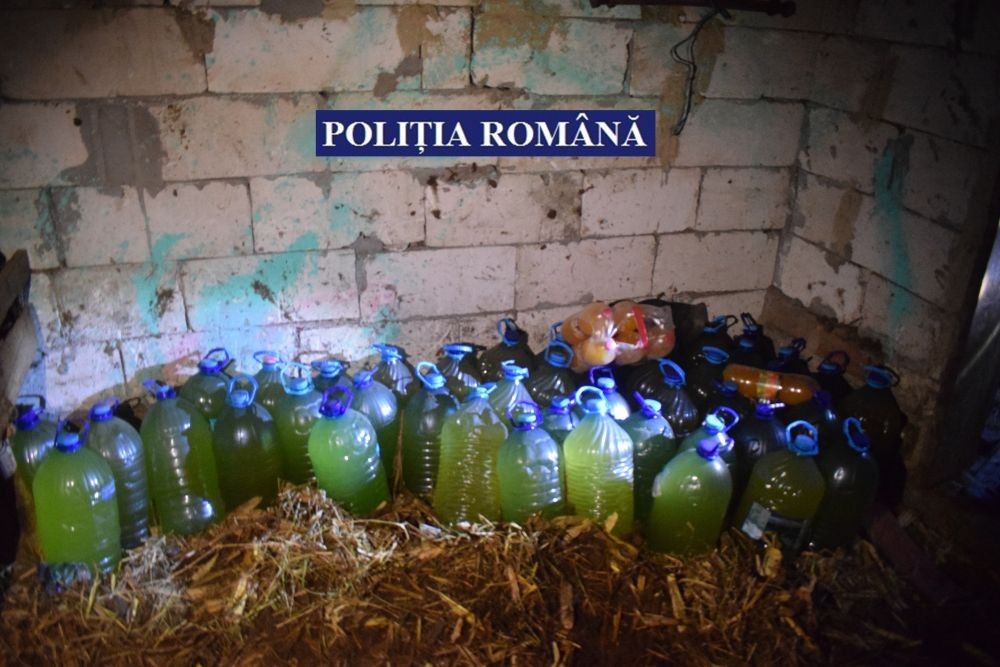 Vânzători de motorină contrafăcută din Dragalina, reținuți de polițiști