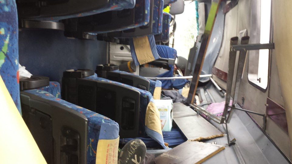 Un microbuz cu 9 persoane s-a răsturnat, în această dimineață, pe A2 la km 73