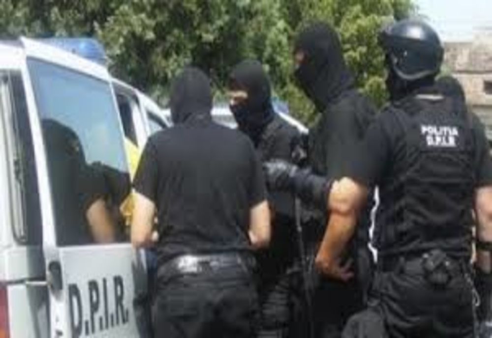 Percheziții ale polițiștilor din Giurgiu în Ilfov și Călărași la persoane suspecte de înșelăciune