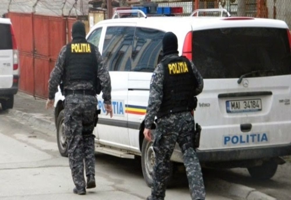 Percheziții la contrabandiștii de țigări. Două femei, reținute