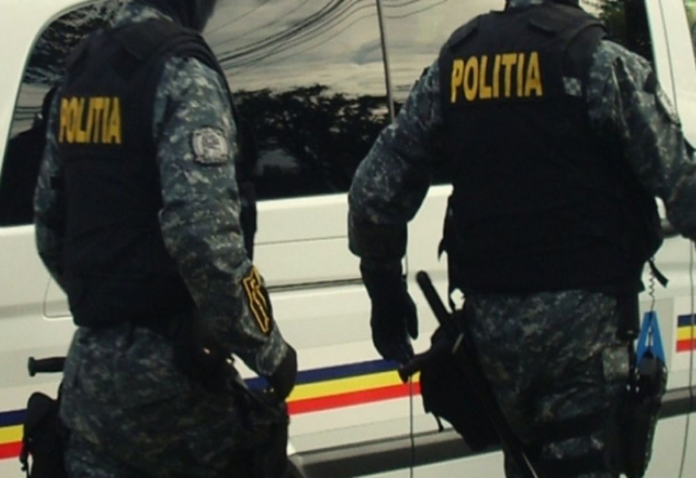 Scandal la Sărulești. Cinci bărbați reținuți