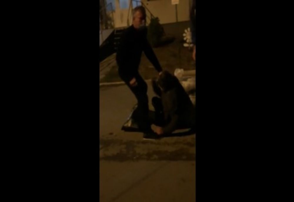 Șocant! Bărbat bătut în curtea spitalului. Poliția a deschis o anchetă