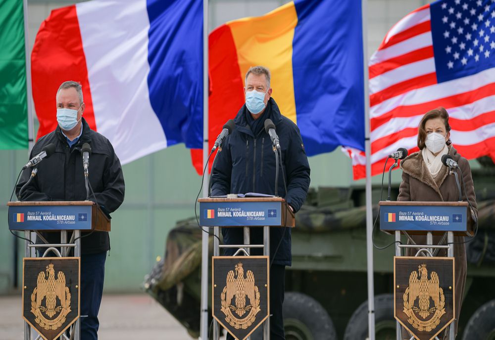 Klaus Iohannis ți Nicolae Ciucă, vizită la Baza Aeriană Mihail Kogălniceanu
