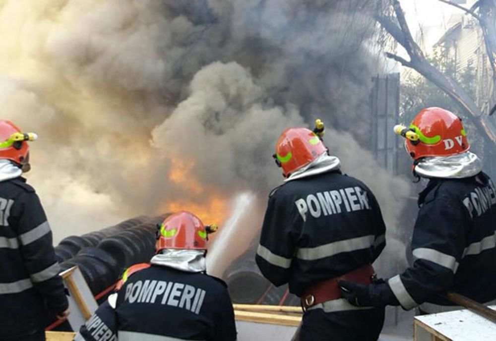 Călărași. Incendiu violent la Nana