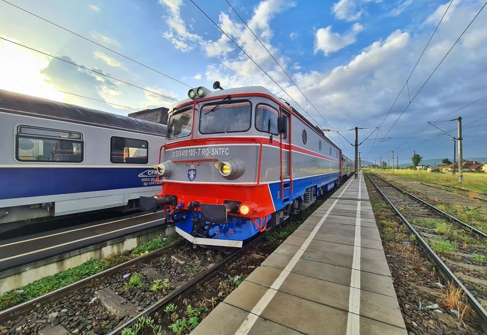Studenţii cer majorarea subvenţiei acordate la transportul feroviar şi cu metroul la 90%