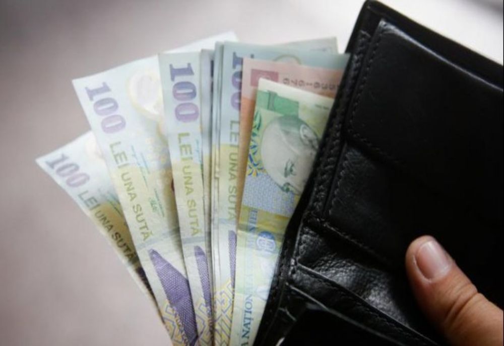 Salariul de bază minim brut pe ţară garantat în plată va fi de 3.000 de lei/lună de la 1 ianuarie 2023