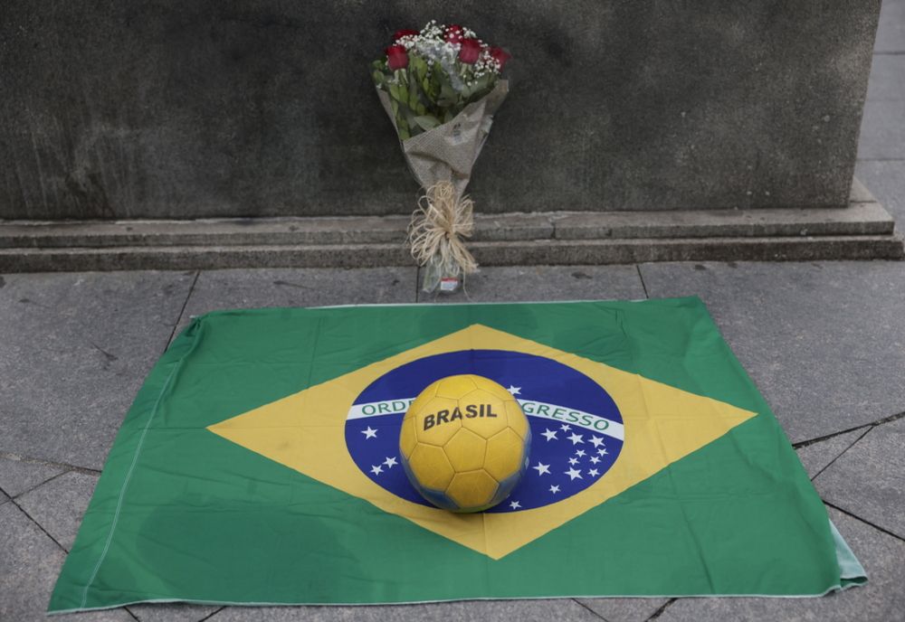 Brazilia a decretat trei zile de doliu naţional pentru Pele