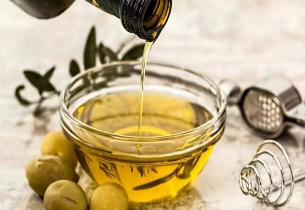 BOMBELE din cămară: 8 alimente care se strică înainte să expire termenul de pe ambalaj. Aruncă-le înainte să îți afecteze sănătatea!