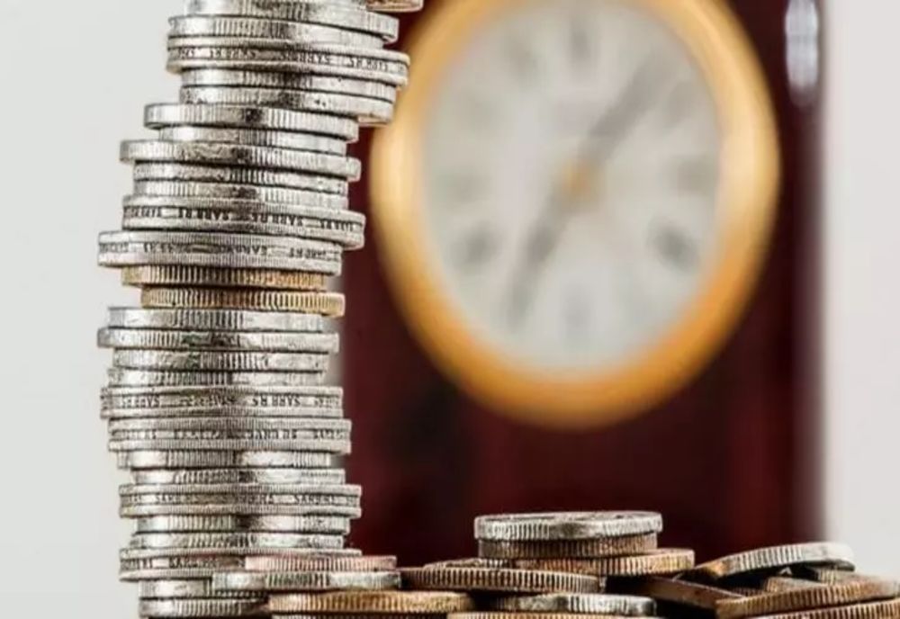 Ordonanță bombă. Guvernul ia 10% din banii necheltuiți de instituții pentru a acoperi găurile din buget
