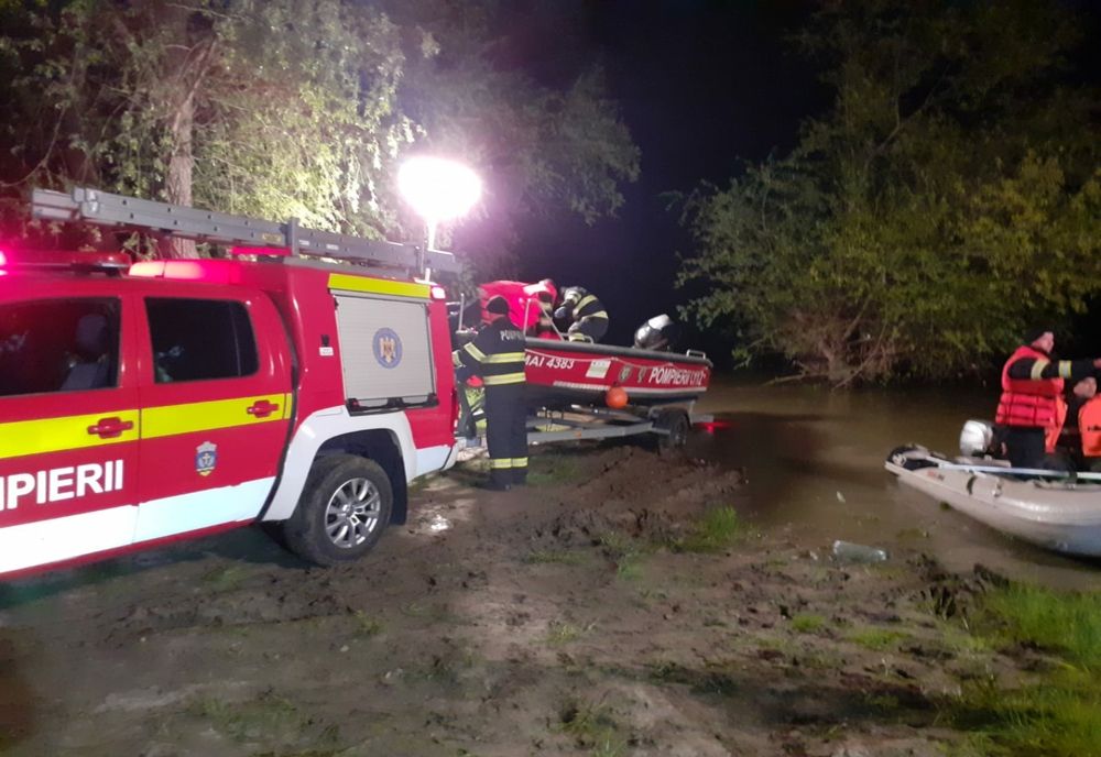 Tragedie pe Mureș. Un copil de patru ani a murit după ce barca în care se afla s-a răsturnat