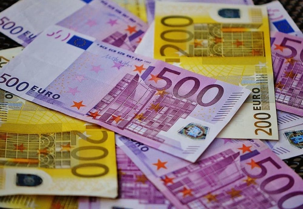 ULTIMA ZI DE DEPUNERE A DOSARELOR ÎN VEDEREA OBȚINERII VOUCHERELOR PENTRU PANOURI FOTOVOLTAICE ȘI REABILITAREA LOCUINȚELOR 
