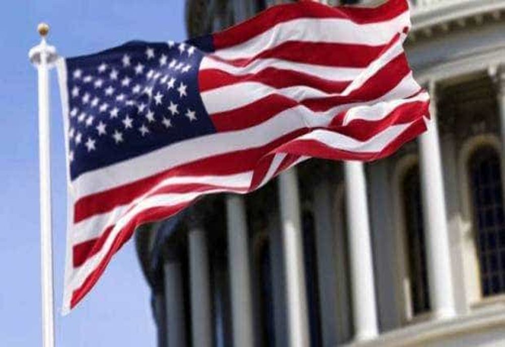 SUA: AMERICANII CU VENITURI SUB 150.000 DE DOLARI PE AN AR PUTEA FI SCUTIȚI DE LA PLATA IMPOZITELOR