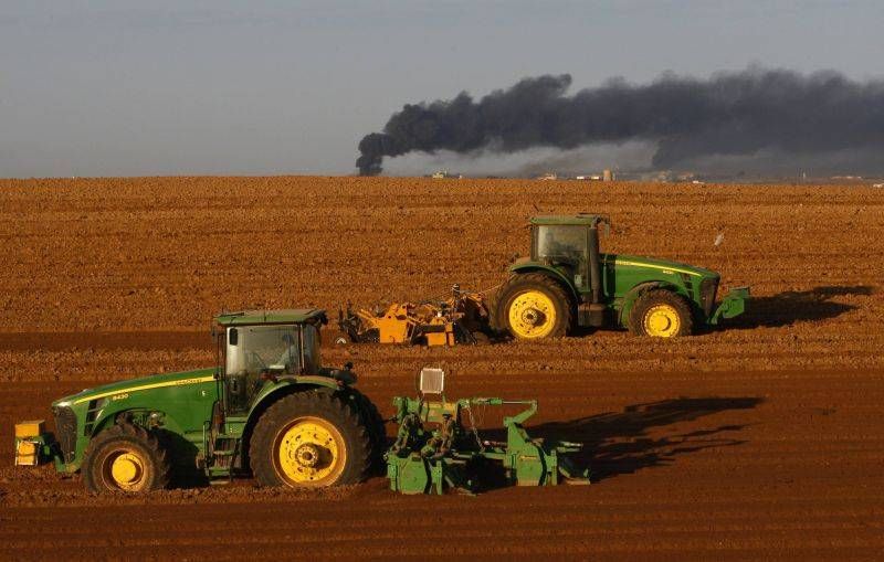ROMÂNIA ÎȘI CEDEAZĂ PĂMÂNTUL: STRĂINII DEȚIN MII DE HECTARE AGRICOLE ÎN FIECARE JUDEȚ