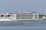 Alertă pe Dunăre. Un vas de croazieră cu peste 200 de oameni la bord a eșuat din cauza nivelului foarte scăzut al apei – VIDEO
