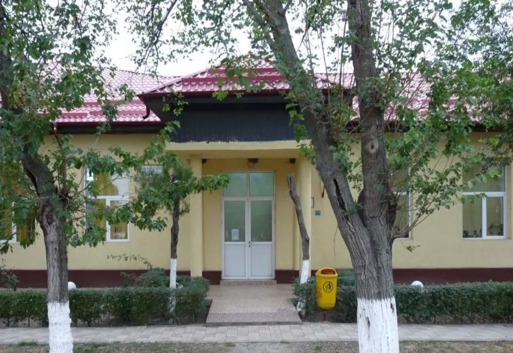 Peste 40.000 de elevi călărășeni vor reveni astăzi la cursuri