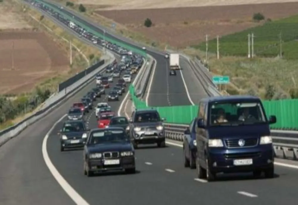 Trafic intens pe Autostrada Soarelui. Coloane de mașini pe sensul către București