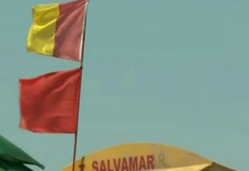 Pericol de înec în sudul litoralului. Steag roșu arborat în mai multe stațiuni