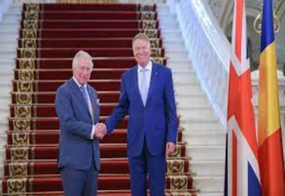 Regele Charles al III-lea a ajuns în România. Suveranul a fost primit de preşedintele Klaus Iohannis la Palatul Cotroceni