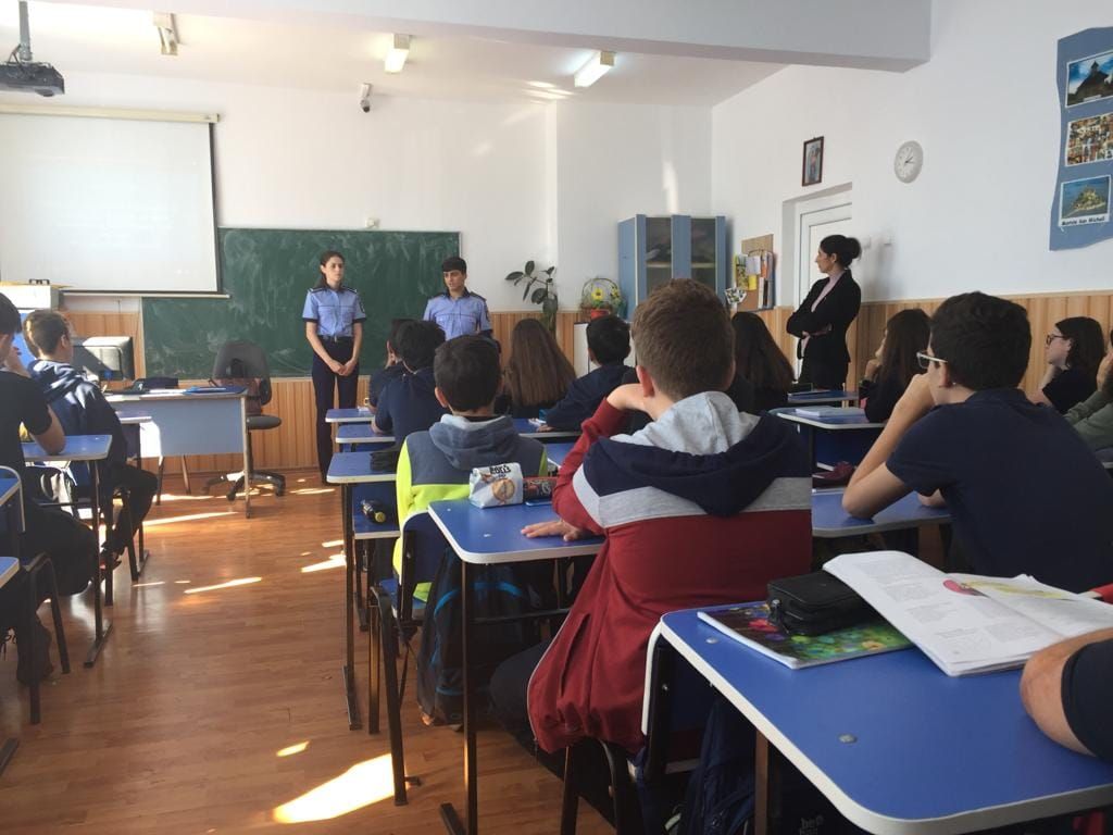 politia_scoli 2