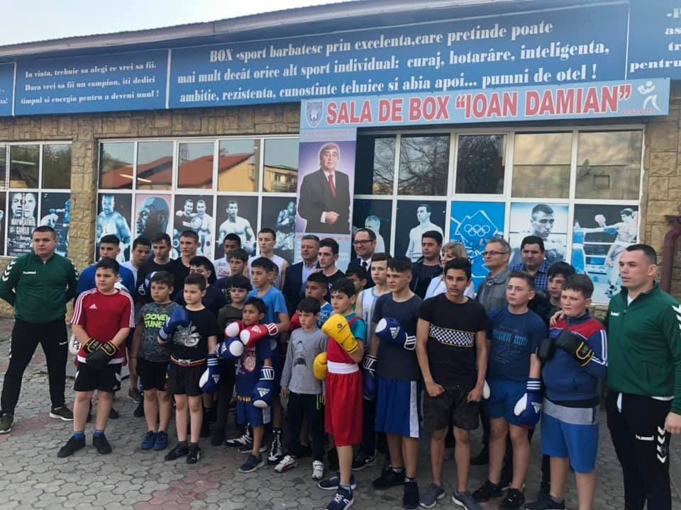 minstrul sportului_sala box