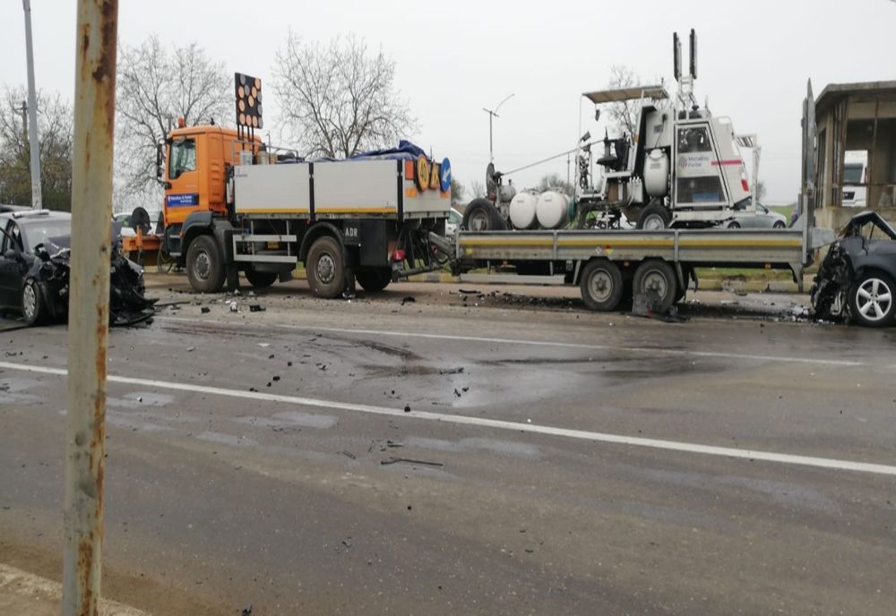 Accident cu 3 persoane implicate la intrare în Călărași, pe DN 3