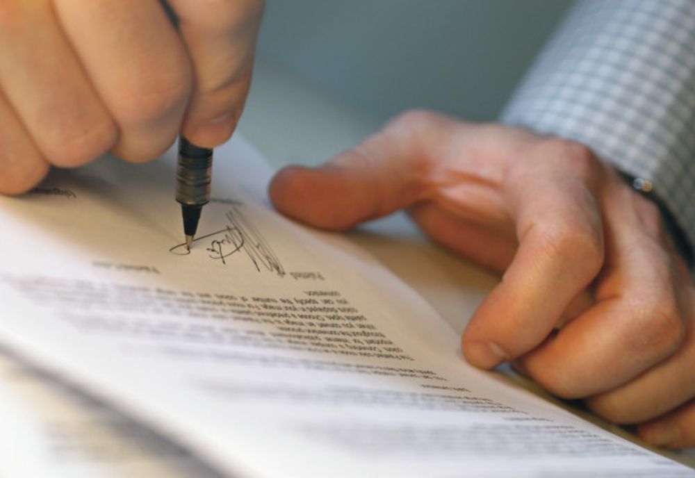Minorii între 16 şi 18 ani vor completa singuri declaraţia pe proprie răspundere