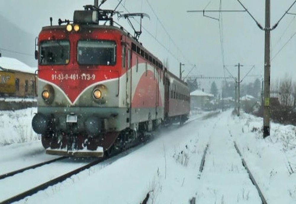 Circulația mai multor trenuri, suspendată miercuri și joi din pricina condițiilor meteo