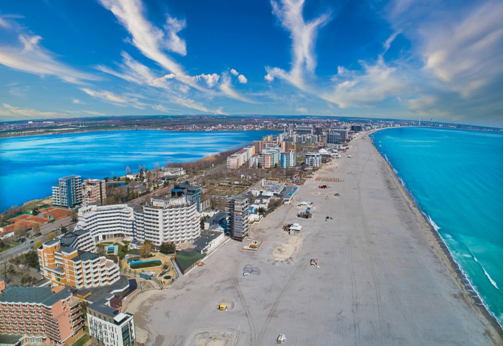 Prefectul Constanței: „Masca este obligatorie și pe plajă, în minivacanța de 1 Mai”