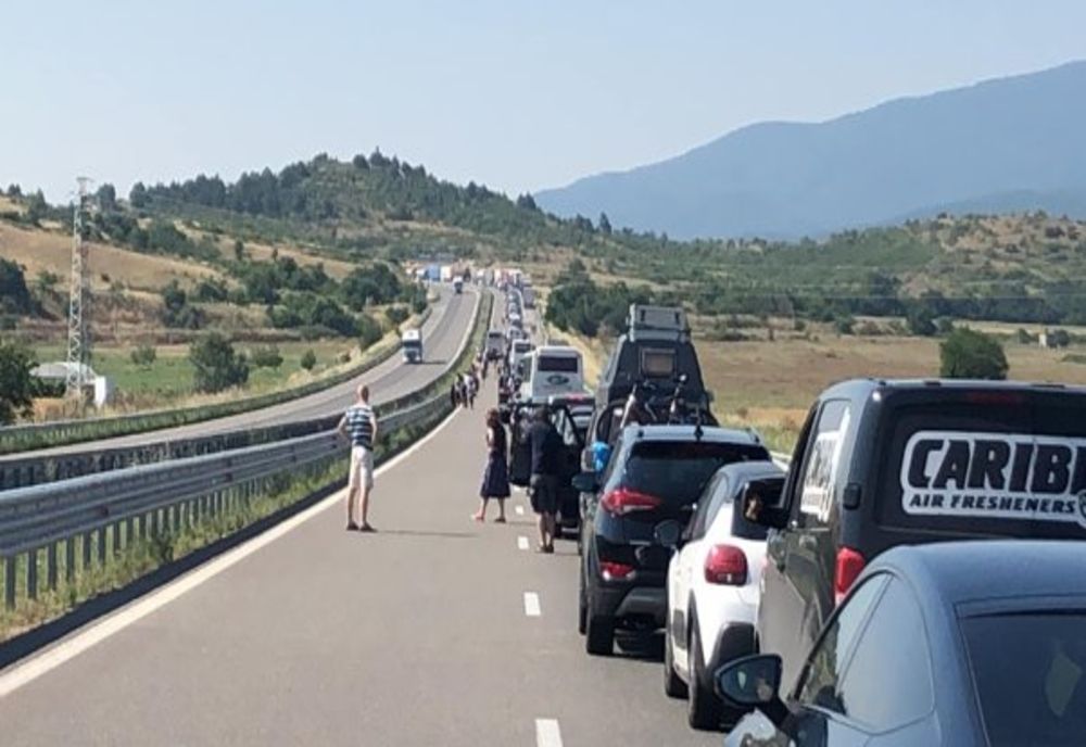Toate persoanele care intră în Grecia cu maşina vor fi TESTATE, inclusiv cele vaccinate