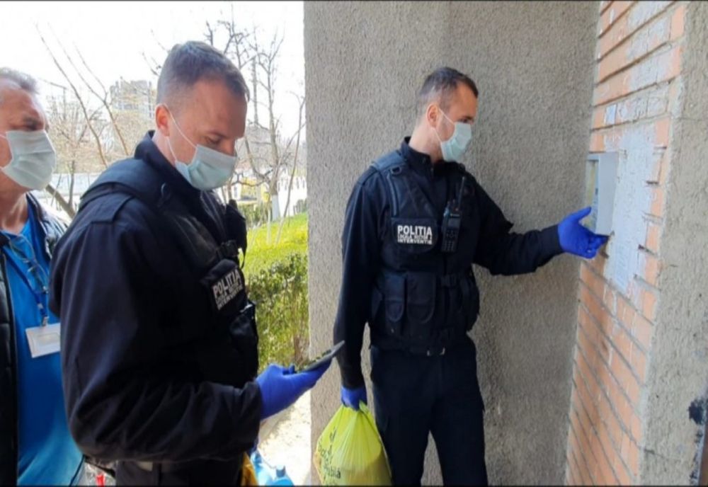Aproape 1000 de persoane verificate de polițiști