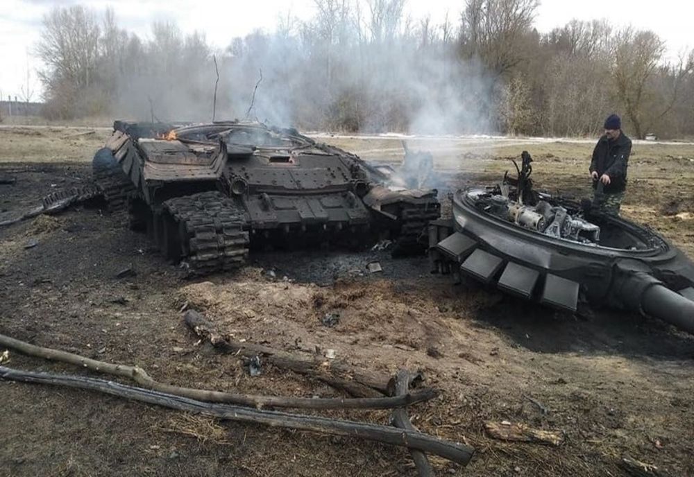 Ruşii, acuzaţi că au împuşcat femei şi au trecut cu tancul peste ele, în Irpin