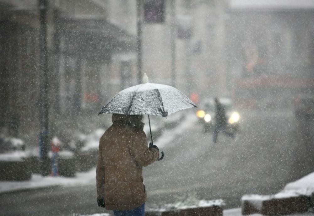 Vremea 3 octombrie - Temperaturi din ce în ce mai scăzute, ploi și descărcări electrice - Lapoviță și ninsoare la munte