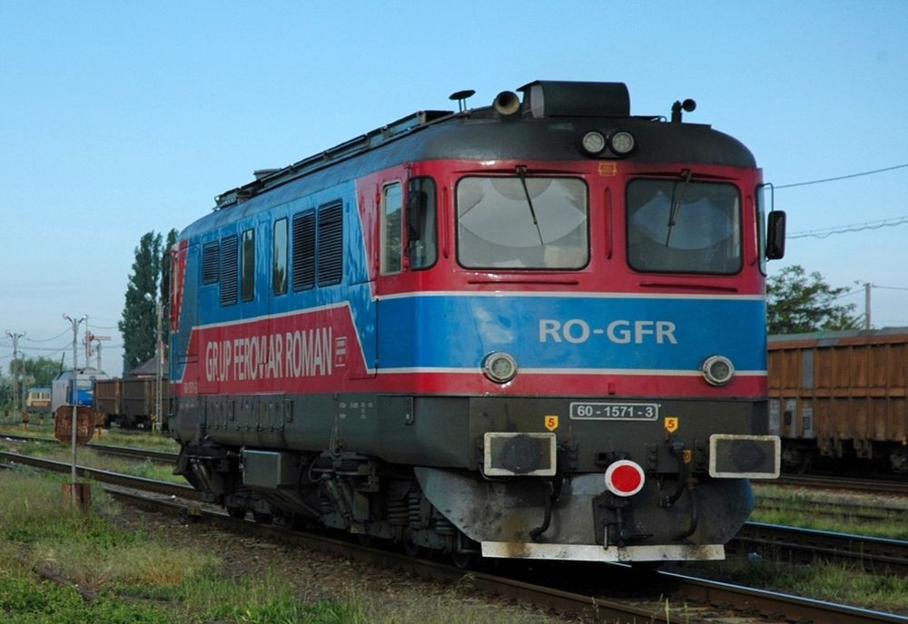 Un tânăr a furat o locomotivă și a plecat cu ea la plimbare