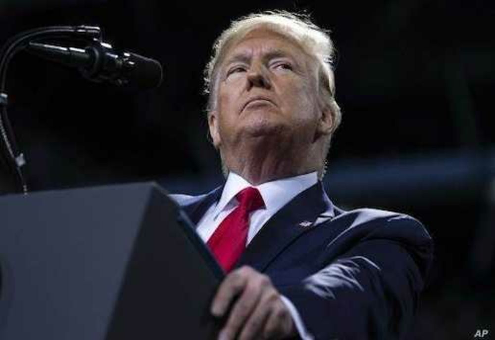 DONALD TRUMP IMPUNE TARIFE DE 100% PENTRU TOATE FILMELE „PRODUSE ÎN ȚĂRI STRĂINE”