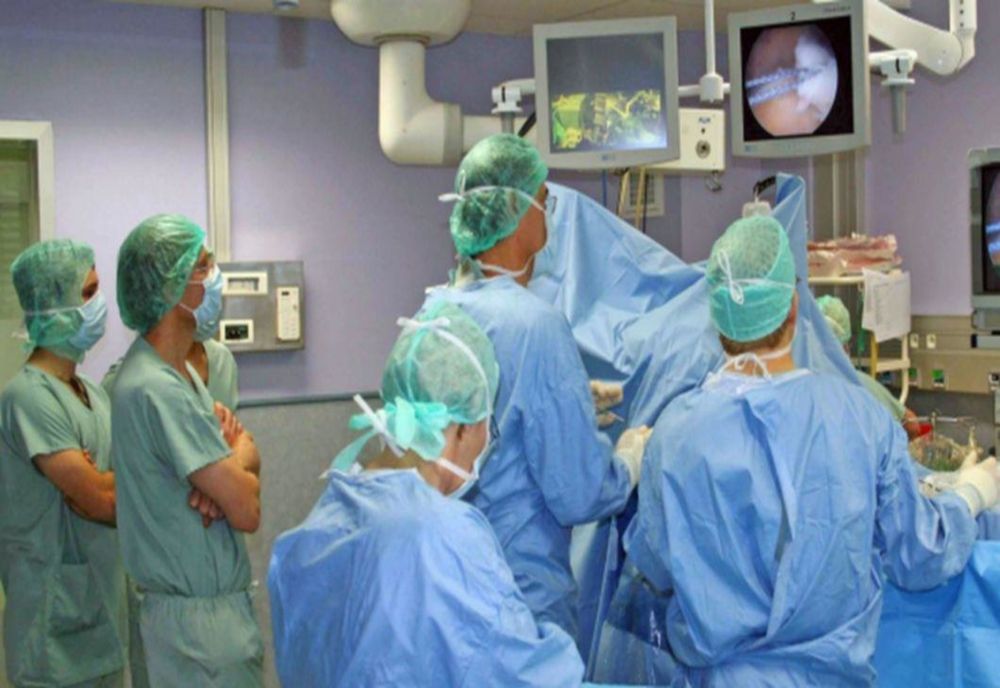 PREMIERĂ MEDICALĂ MONDIALĂ: TRANSPLANT DE VEZICĂ URINARĂ, REALIZAT ÎN SUA