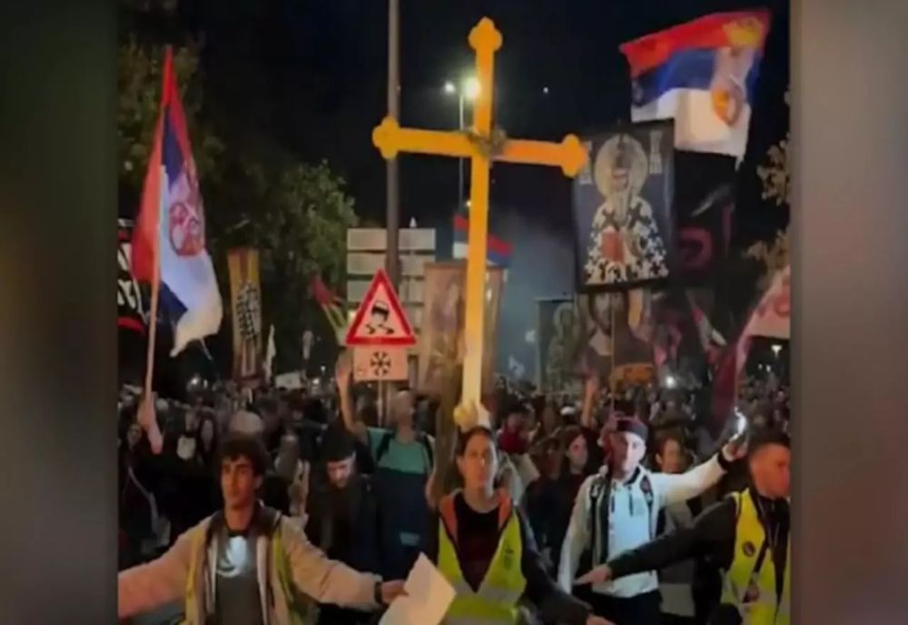 PREȘEDINTELE SERBIEI A CEDAT ÎN FAȚA PROTESTATARILOR