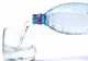 PERICOLUL din sticla de plastic: Cum devine cancerigenă apa din pet