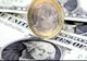 Dolarul face praf leul și euro. Moneda americană a trecut pragul psihologic de 4,9 lei