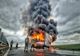 Incendiu puternic, trafic deviat: Un tir încărcat cu mase plastice a luat foc pe autostrada A1 Deva - Nădlac